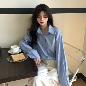 Stalls are available for spring and summer, new Korean women's long-sleeved shirts, fashionable and versatile, checked shirts, miscellaneous factory direct sales