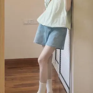 American high street light denim shorts women's summer thin 2025 new high-waisted loose A-line wide-leg hot pants