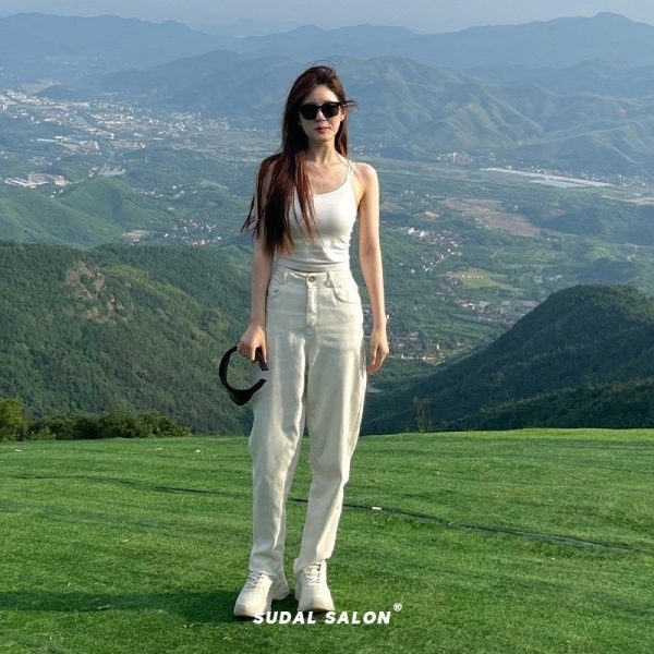 Zhao Lusi wears a fixed cup sleeveless casual undershirt with the same beautiful back camisole with a women's chest pad - Image 3