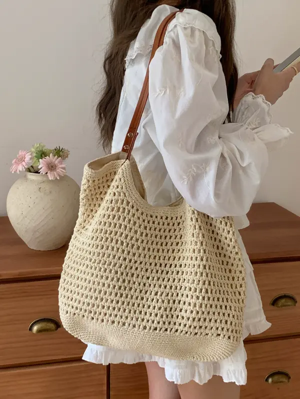 Large Capacity Bag Women's 2025 New Versatile One Shoulder Seaside Resort Beach Bag Woven Straw Commuter Tote Bag