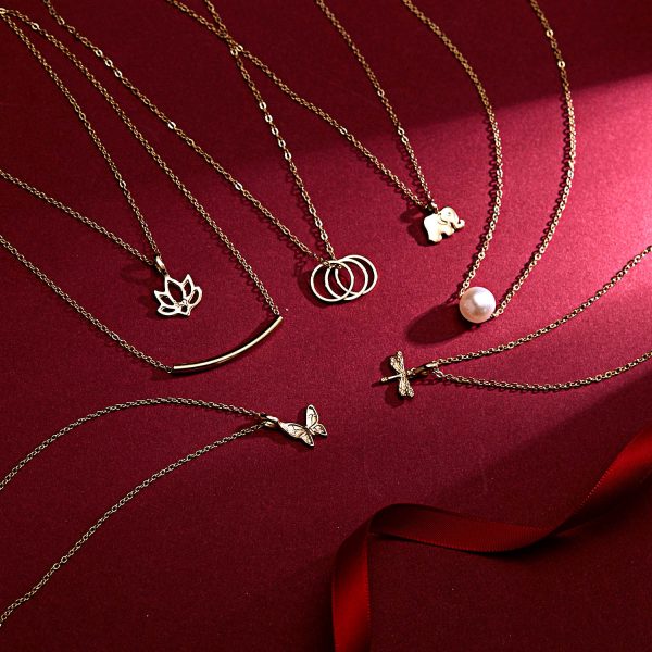 Cross-border popular European and American simple small animal necklace Hummingbird balance beam pearl necklace temperament women's clavicle chain - Image 2