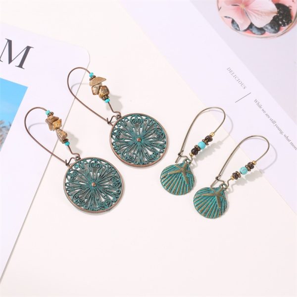 Ethnic style carved earrings, women's ancient bronze exaggerated openwork flower leaf earrings, bohemian green plant earrings - Image 4