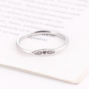 Cross-border popular angel wing rings, European and American women's simple heart-shaped tail rings, tide men's hearts, titanium steel jewelry wholesale