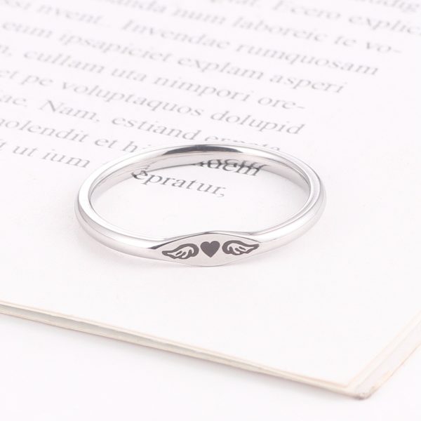 Cross-border popular angel wing rings, European and American women's simple heart-shaped tail rings, tide men's hearts, titanium steel jewelry wholesale