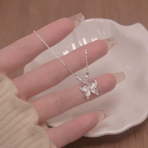 Fangxing cat's eye butterfly necklace women's s925 sterling silver small fresh forest sweet niche design light luxury collarbone chain