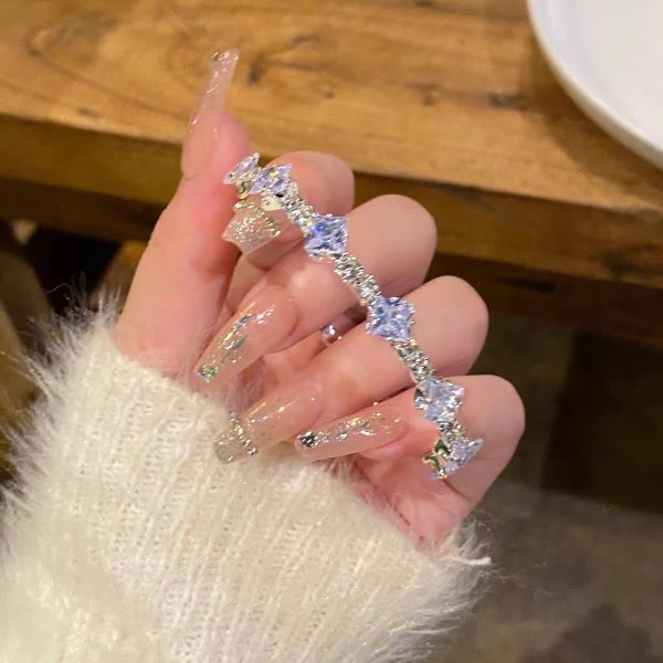 Super flash zircon bracelet women's light luxury delicate niche high-end French bracelet crystal shining diamond design hand jewelry