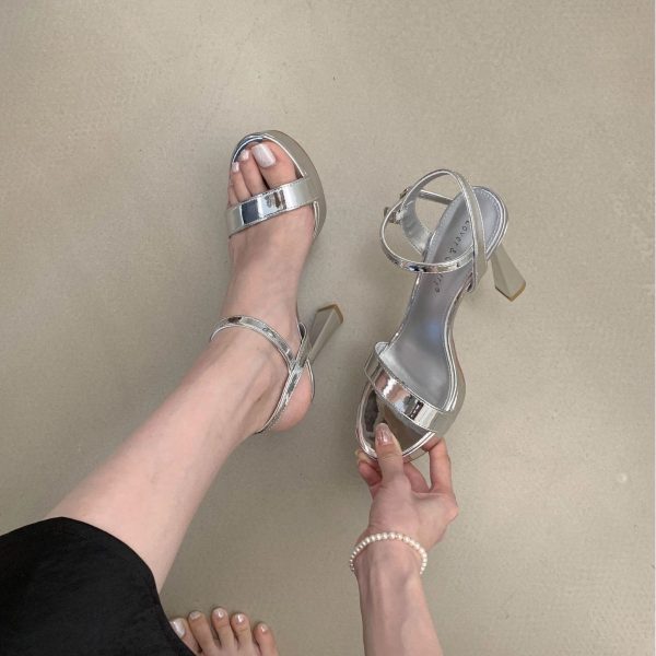 2025 New One-Line Strap Platform High Heels Women's Thick Heel Sandals Summer Fashion Open Toe Buckle High Heel Women's Shoes