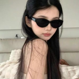 Korean jennie hot girl cat eye sunglasses women's 2025 new retro sunglasses UV protection European and American trendy cool
