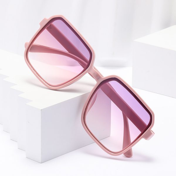 The new fashion sunglasses women's square sunglasses are simple and versatile, and the classic sunglasses are popular across the border - Image 3