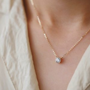 S925 sterling silver plated 14K yellow gold, one-carat four-prong single diamond, super flash temperament, Japanese and South Korea, light luxury, clavicle chain necklace women