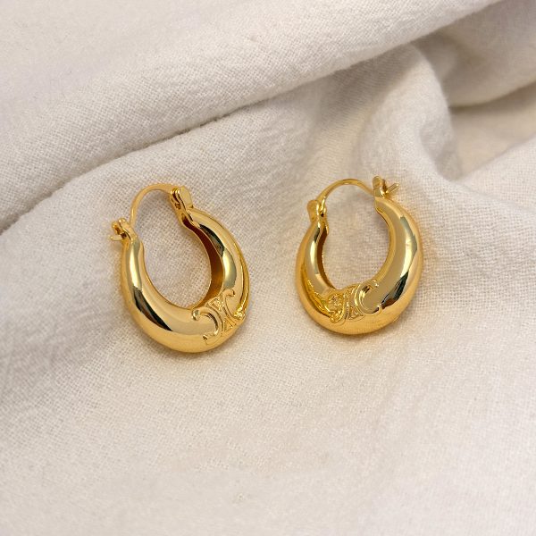 French light luxury retro high-end earrings European and American niche earrings gold metal glossy circle earrings earrings women