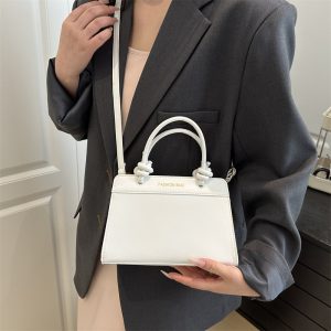 Korean casual handbag women's 2025 new fashionable foreign temperament crossbody bag splicing niche design saddle bag