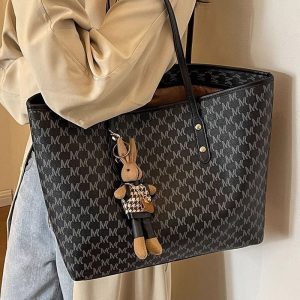 Large capacity bag ladies 2025 new hand-tote bag for work commuter shoulder bag out changing bag