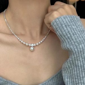 Flash diamond broken silver pearl necklace women's 2023 new hot design sense high-end clavicle chain light luxury niche necklace