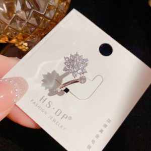 The niche unique design sense is full of diamonds, rotating snowflake open rings, female Internet celebrities, personality, versatile index finger rings, accessories