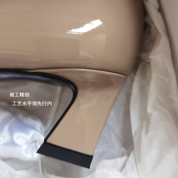 High version RV mid-heel block heel singles, patent leather square toe, square buckle wedding shoes, French commuter office OL workplace women's shoes - Image 3