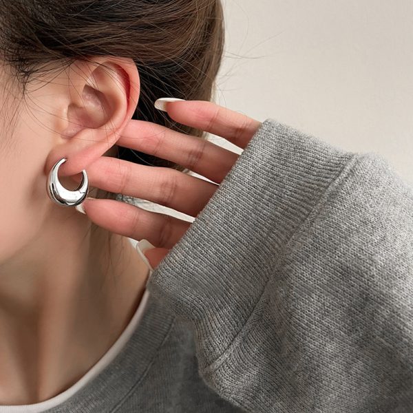 French vintage slim earrings, female niche temperament, water drop earrings, cold wind, exquisite metal earrings, earrings - Image 2