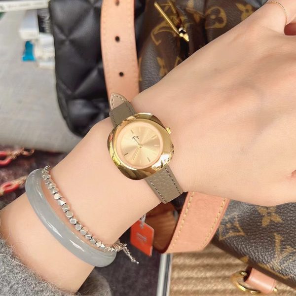 TT Tianta new cowhide Douyin popular mid-hand French retro women's gold net red belt ladies watch wholesale - Image 2