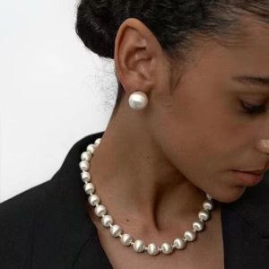 New fashion heavy industry silver brushed stud earrings women's light luxury retro niche design high-end spring and autumn ball necklace