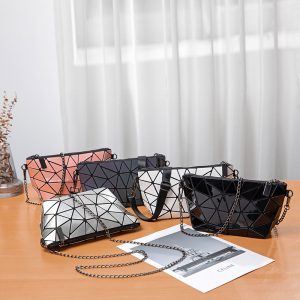 Bag Women's 2025 New Summer New Fashion Simple Geometric Single Shoulder Crossbody Portable Mini Lingge Small Bag