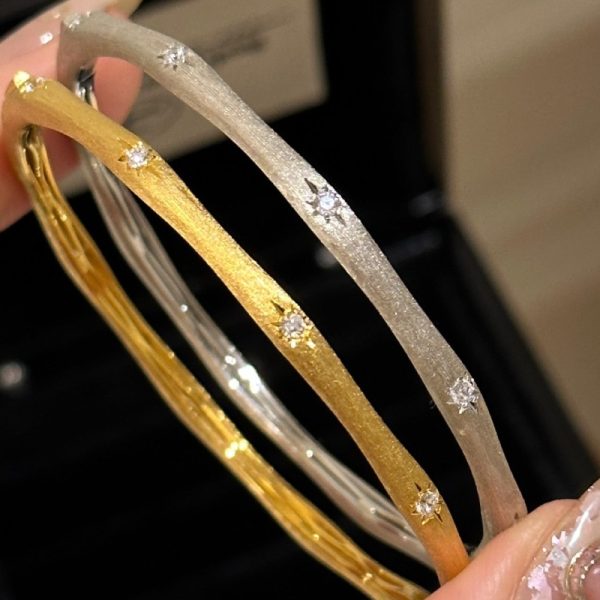 French vintage Italy eight-star mango brushed bracelet with diamonds, delicate niche design, light luxury and versatile women's hand jewelry