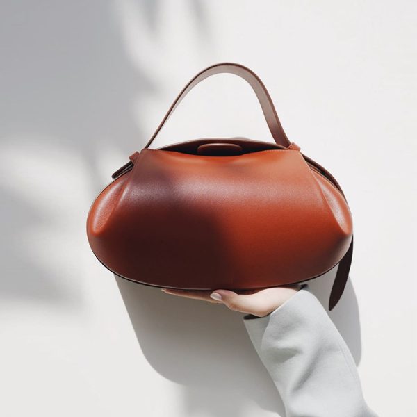 Niche popular bags 2024 crossbody bags casual and versatile three-dimensional ladies armpit small round bag baguette bag hand bag