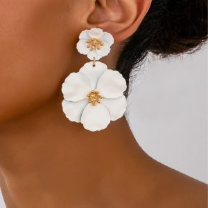 Ou Meisen girl flower earrings, retro long temperament, creative earrings, colorful flower spray paint multi-layer earrings