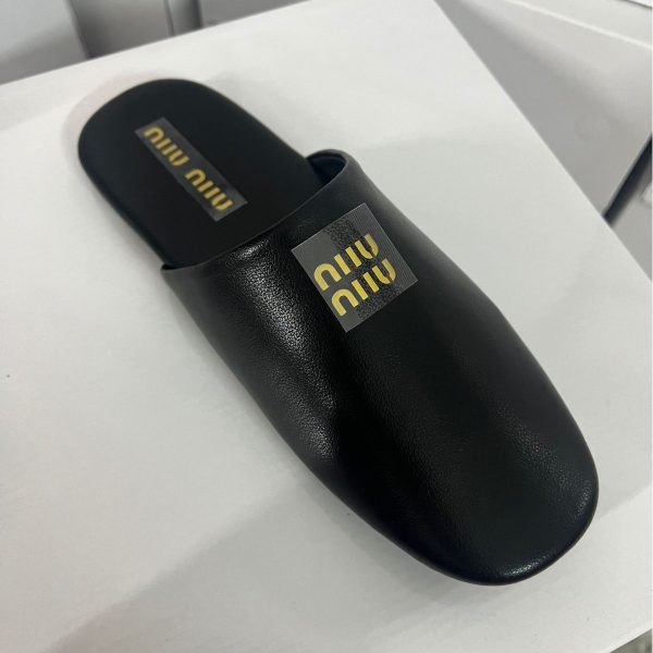 Top layer cowhide miu family flat half slippers women's 2024 autumn new leather mango yellow slippers - Image 3