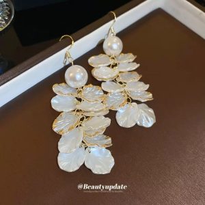 French pearl petal tassel ear hooks, elegant high-end long earrings, earrings, light luxury, temperament, fashion earrings, women