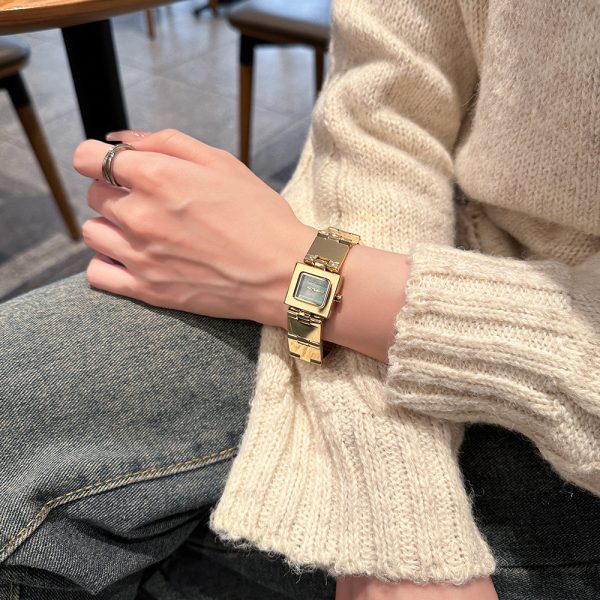 Love Pisno IBSO Spring New Gold Small Square Watch Light Luxury Niche Fashion Simple Women's Watch Steel Strap
