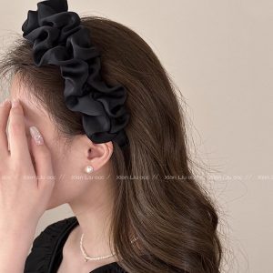 Bailu with the same heightened skull crest fold headband women's spring and summer hairpin shows the face of the small face wash headband 2025 new model