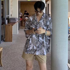 Summer Flower Shirt Men's 2025 American Retro Ruffian Handsome Cropped Sleeve Loose Shirt Beach Hawaiian Inch Shirt Men's Wear