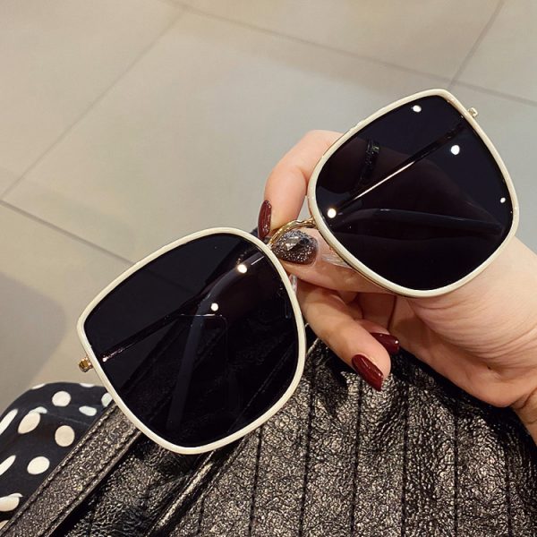 Douyin beige sunglasses women's trend 2022 new large-frame Korean version of the trend glasses Internet celebrity with the same sunglasses