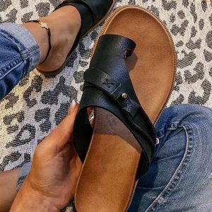 European and American foreign trade women's shoes 2023 summer new step into women's slippers buckle European and American leather clip-toe women's sandals