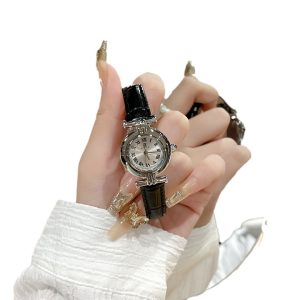 Niche vintage women's watch simple casual belt delicate waterproof student watch French pre-owned small dial watch women