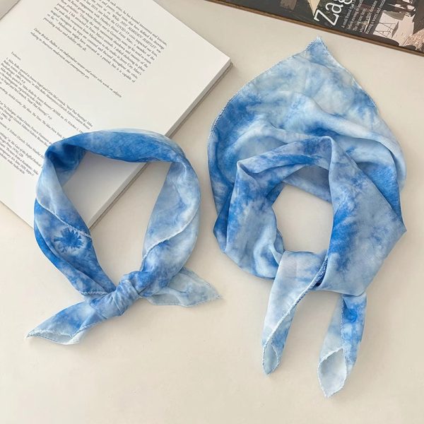 Bailu with the same French retro handmade tie-dye triangle scarf travels, sweet and cute trendy pastoral headscarf, women's headband