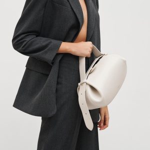 Niche popular bags 2024 crossbody bags casual and versatile three-dimensional ladies armpit small round bag baguette bag hand bag