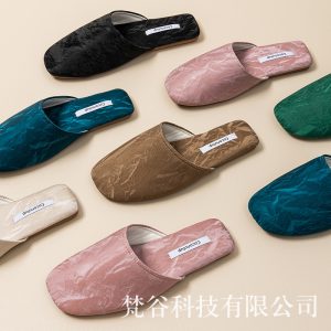 Coconut on the four seasons PU waterproof and breathable slippers women's autumn and winter new home indoor men's TPR anti-slip slippers couple
