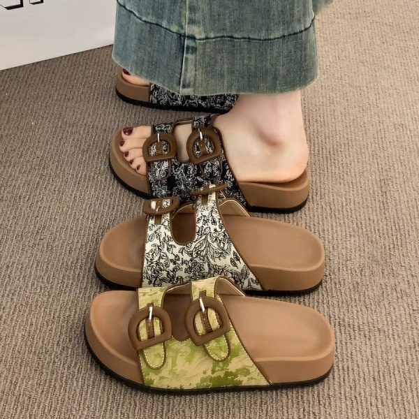 Thick-soled Birkenstock Slippers Women's Summer Wear 2025 New Super Hot Sandals Women's Flat Beach Boken Sandals