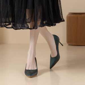 Thin heels, pointed toe, shallow mouth, niche high heel shoes, women's retro, spring and summer 2024 new banquet shoes, office shoes