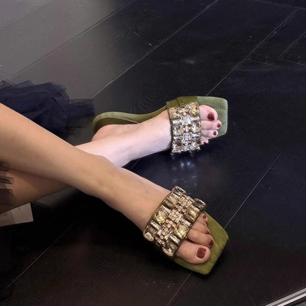 Sheepskin version ~ French temperament rhinestone high-end sense of one-line sandals for women to wear in summer with versatile block heel sandals - Image 2