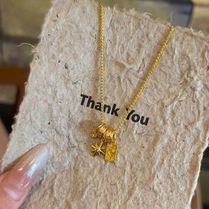 Little Red Book's popular star and moon mythical necklace female sunflower embellished little star DIY moonlight brand heart-shaped pendant