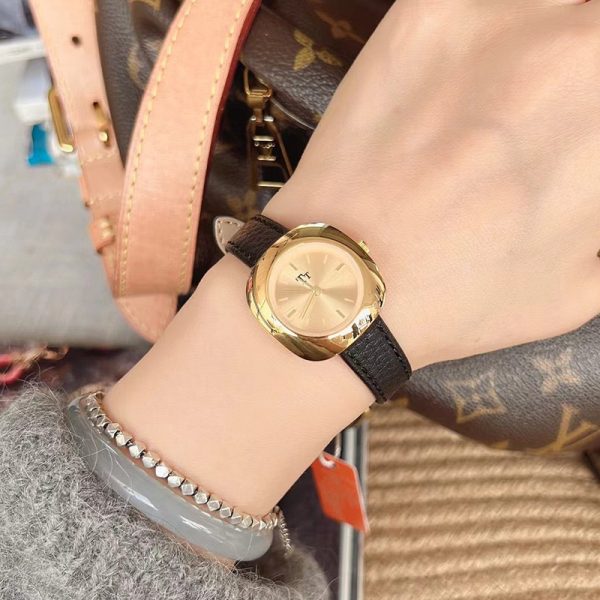 TT Tianta new cowhide Douyin popular mid-hand French retro women's gold net red belt ladies watch wholesale