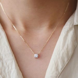 S925 sterling silver plated 14K yellow gold, one-carat four-prong single diamond, super flash temperament, Japanese and South Korea, light luxury, clavicle chain necklace women