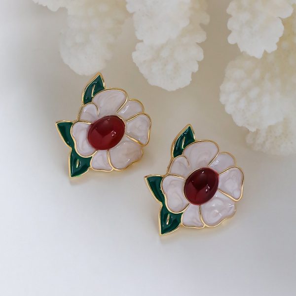 French designer vintage vintage French enamel flower stud earrings simple and fashionable S925 silver needle earrings - Image 4