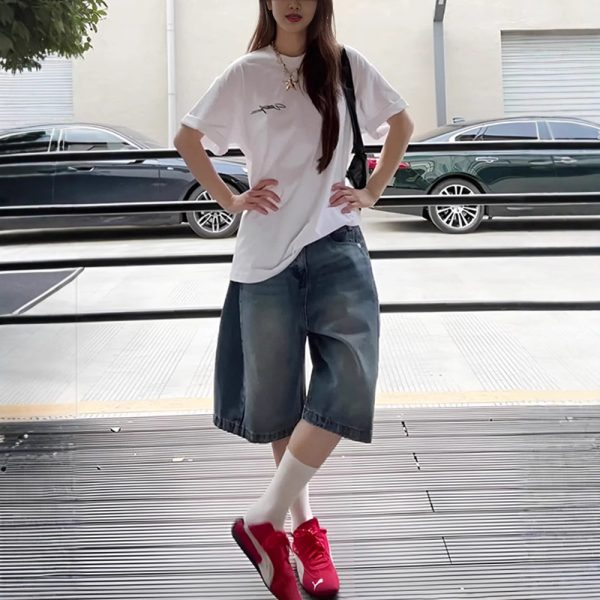 Retro wide-legged scimitar denim cropped shorts women's summer new high-waisted loose slim straight-leg six-point pants - Image 2