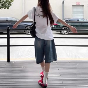 Retro wide-legged scimitar denim cropped shorts women's summer new high-waisted loose slim straight-leg six-point pants