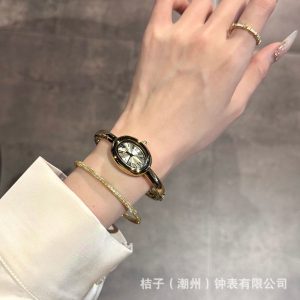 IBSO bracelet, quartz watch, small dial, niche light luxury temperament, Roman scale, oval, vintage cross-border, 1189