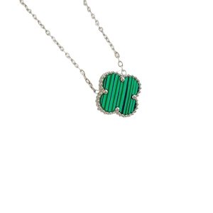 Cross-border hot sale double-sided gold four-leaf clover necklace, light luxury titanium steel non-fading jewelry, simple temperament, female clavicle chain
