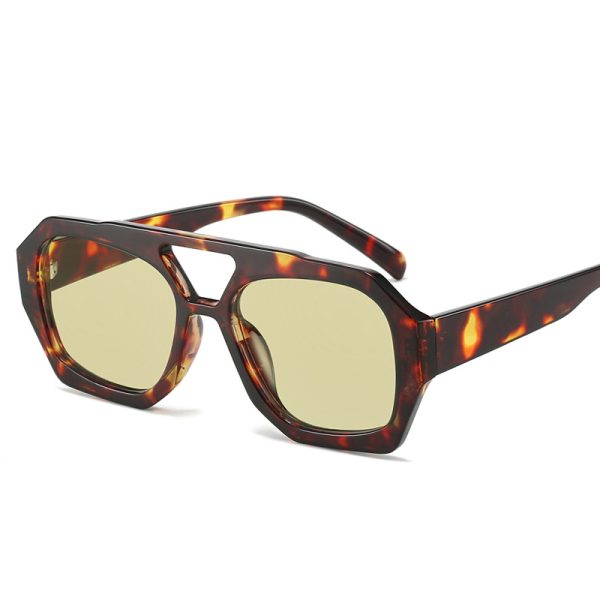 Double beam retro irregular sunglasses, men's European and American cross-border ins, Internet celebrity sunglasses, women's plain makeup, women's personality glasses - Image 5